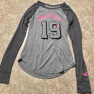 Hollister Long Sleeve T-Shirt